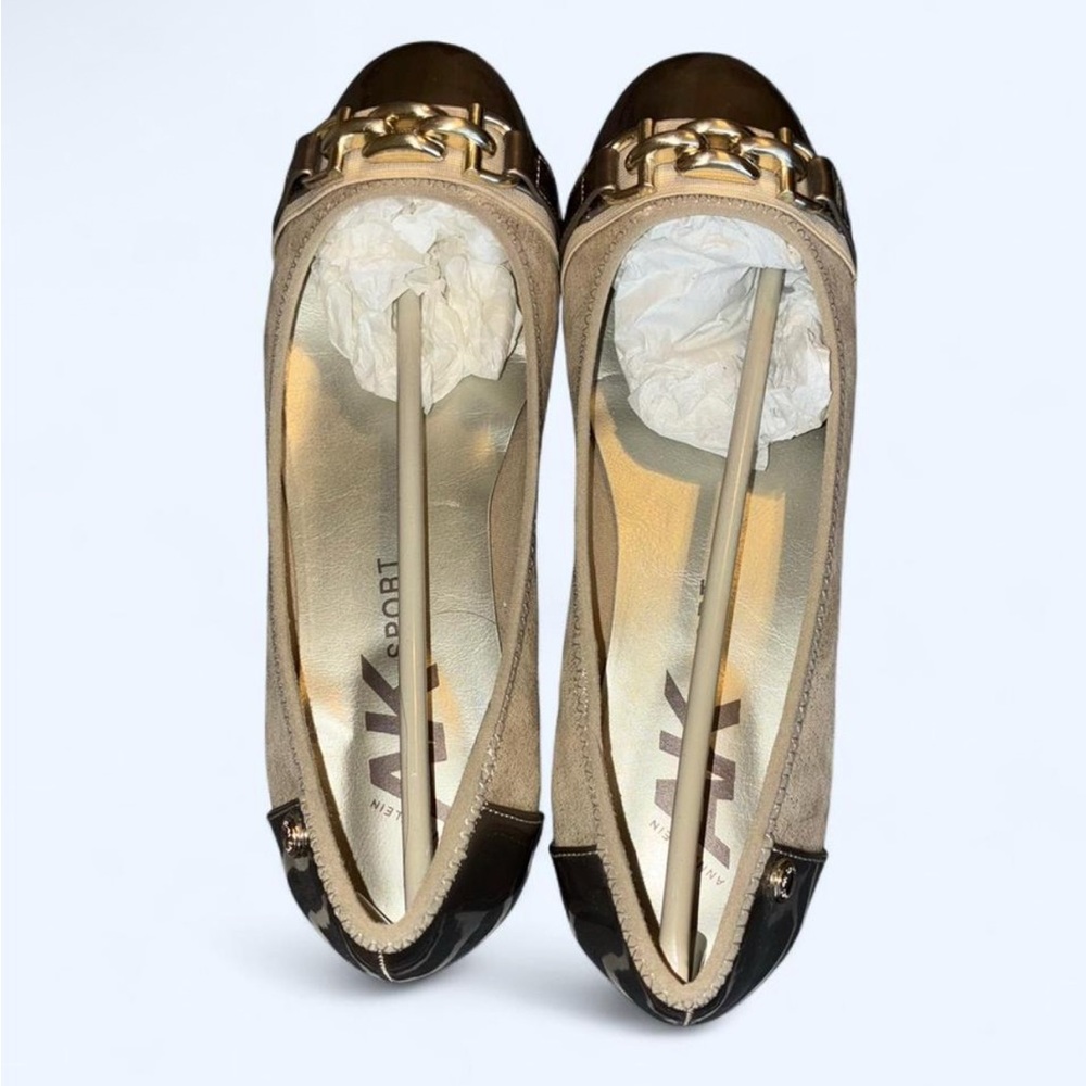 Anne Klein Chic and versatile beige and gold-tone ballet flats
